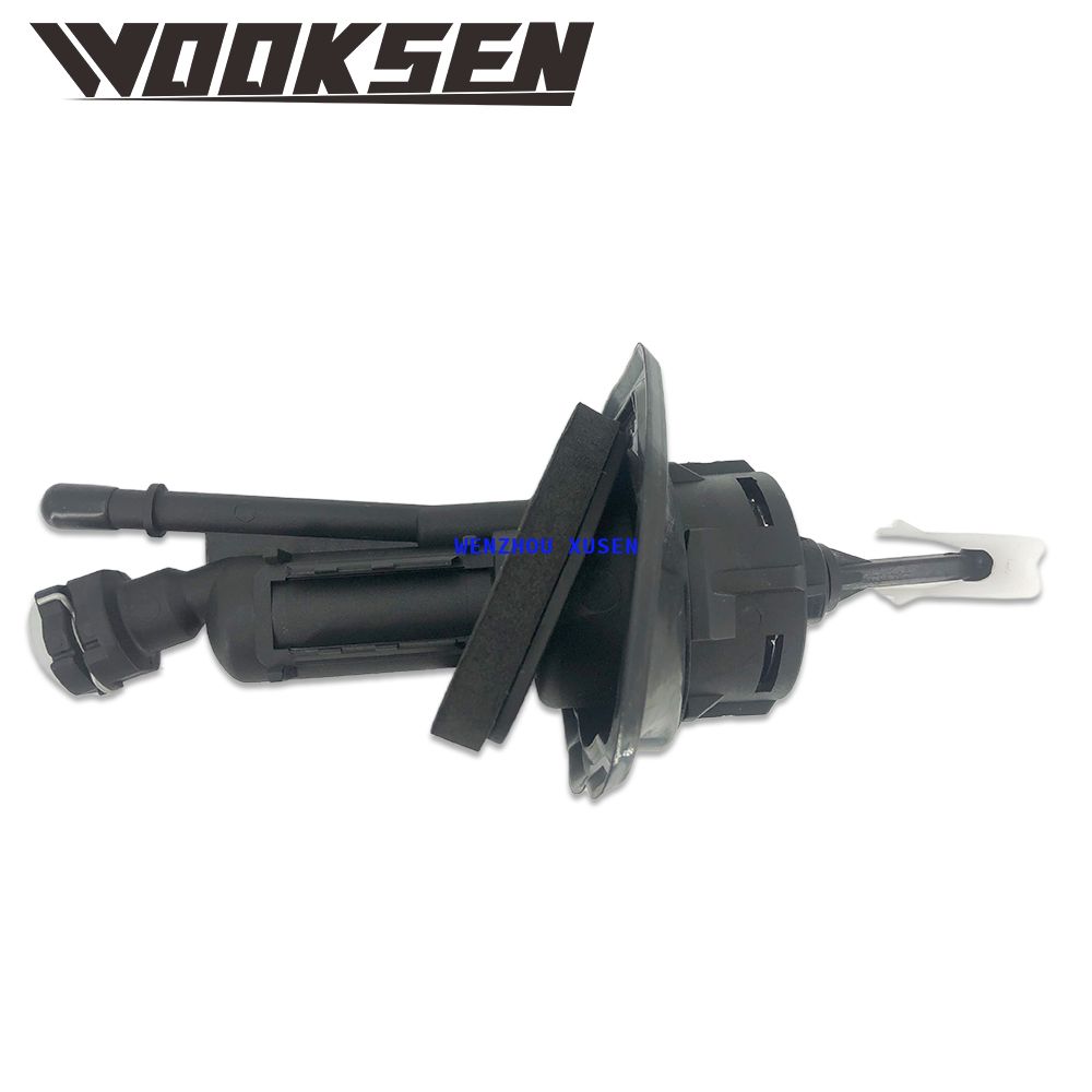 Clutch master cylinder 3M517A543AC for FORD Focus III MAZDA 3