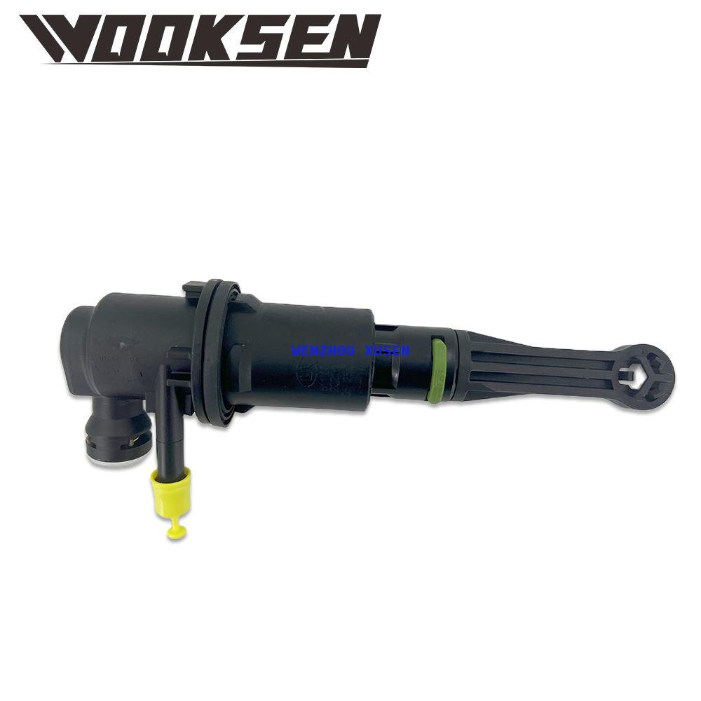 Clutch master cylinder 2182C8 218259 9680028980 9680033480 for PEUGEOT 207 208 2008 CITROEN C3 C4 DS3