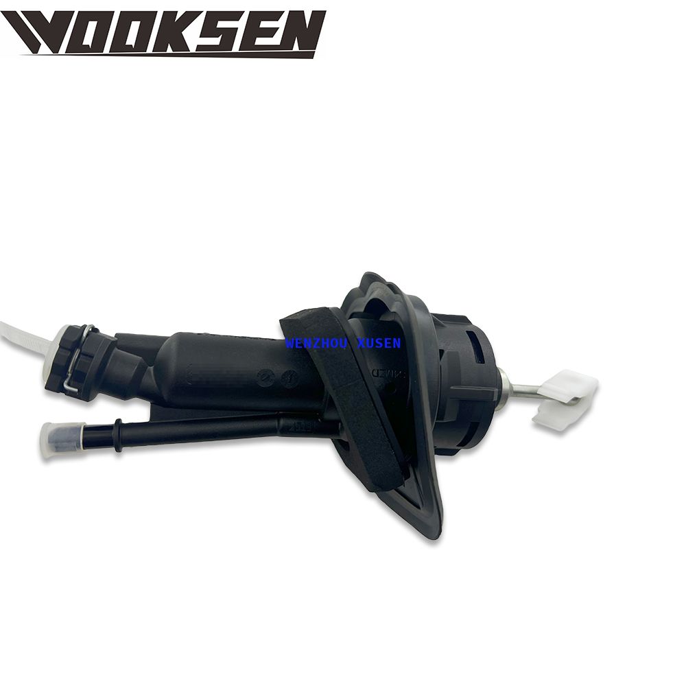 Clutch master cylinder 1838941 BV61-7A542-AB 3M517A542AG for FOCUS KUGA C-MAX MAZDA 3 5