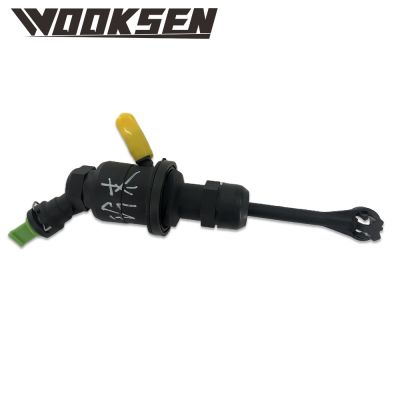 Clutch master cylinder 23810-77JA1 23810-63J02 for SUZUKI SWIFT III