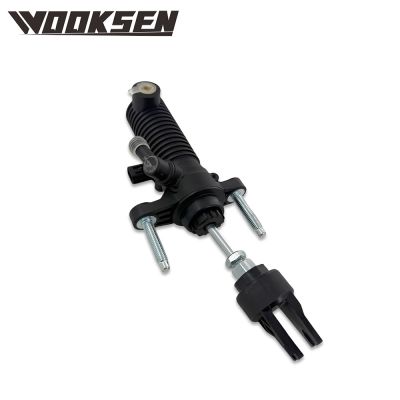 Clutch master cylinder 31420-0K060 31420-0K061 for TOYOTA Hilux REVO Rocco Fortuner Innova 2016-2020