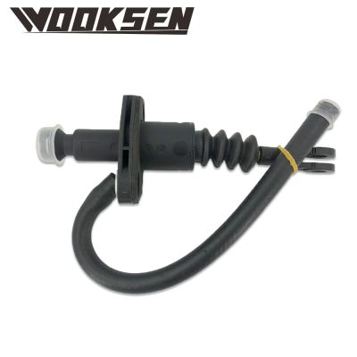 Clutch  master cylinder 0679323 90522656 4579637 90581565 for OPEL VECTRA B saab 9-5