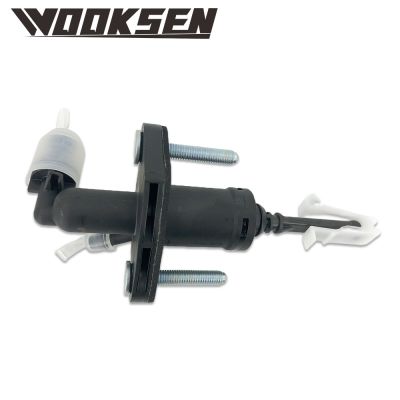 Clutch  master cylinder 55561916 55579998 24412669 5679380 679038 for Chevrolet Cruze Opel Astra J