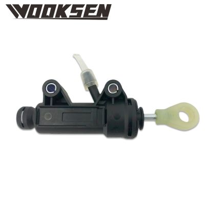 Clutch master cylinder 21526773670 6773670 for BMW3 5 X3 X5 Z4 Z8