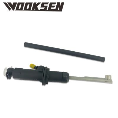Clutch master cylinder 8200424004 8200424007 6001548446 for RENAULT DACIA DUSTER LOGAN