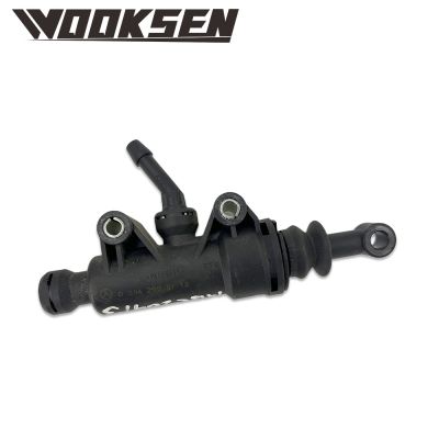 Clutch  master cylinder 2042900112 A2042900112 for Mercedez-benz CLA Clase A Clase B ClaseC Clase E